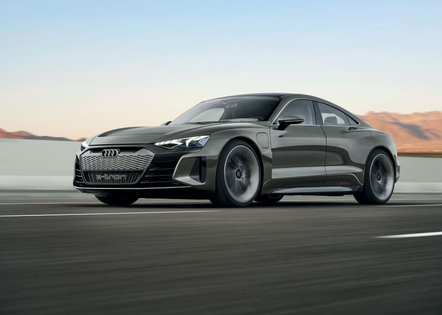  Audi e-tron GT Concept 2018 года  (фото 15 из 69)